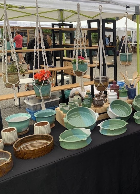 Mike's Pottery at a Market